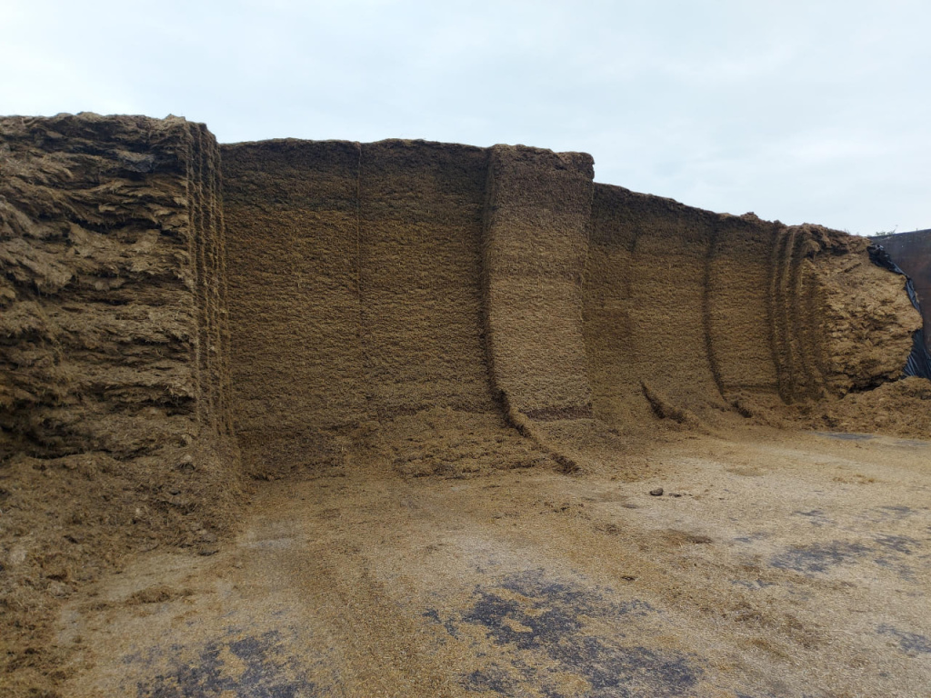 заготовка кормов на зиму и подготовка к новому сезону