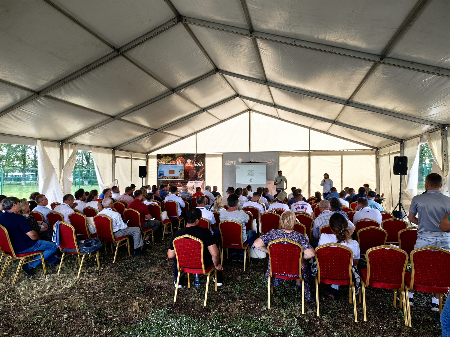 Полевой семинар демо-показ во Фрагарии. Компания "Новый век агротехнологий" представила роботов